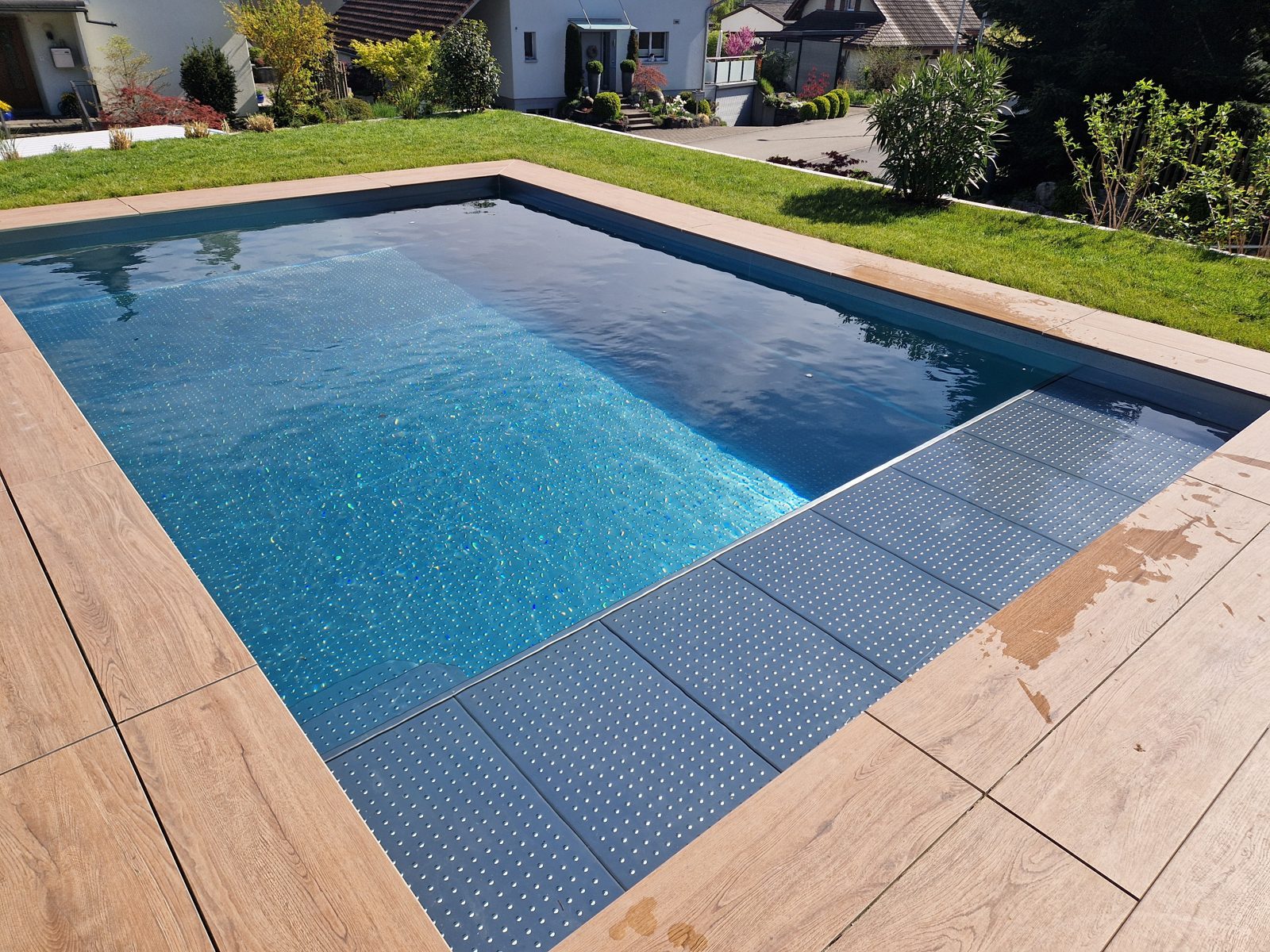 Piscine inox 316L réalisée par Swiss Piscine